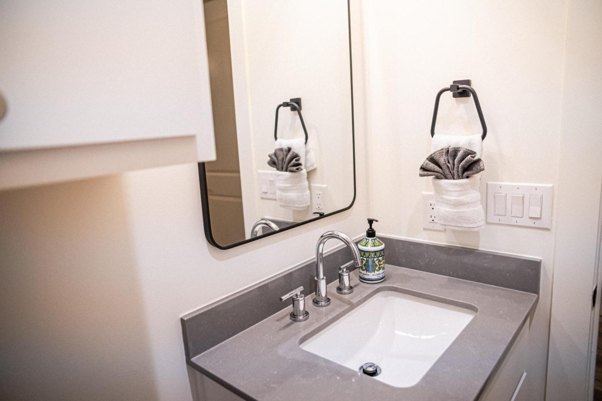 Gruene Daze Chalet - Stylish Aframe - Escape The Ordinary New Braunfels Bagian luar foto
